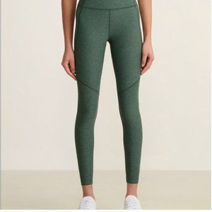 Outdoor Voices 3/4 Warmup Hunter Green Leggings